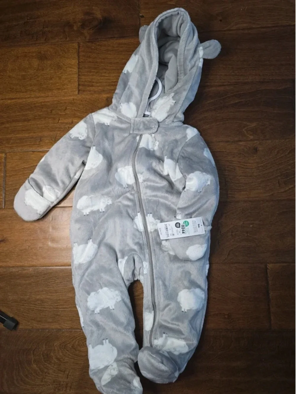 6m brand new snowsuit from carter's item, 244G1